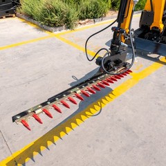 Mini Excavator 0 .8 – 1.5 Ton Hedge Trimmer Grass Cutter Hydraulic Attachment