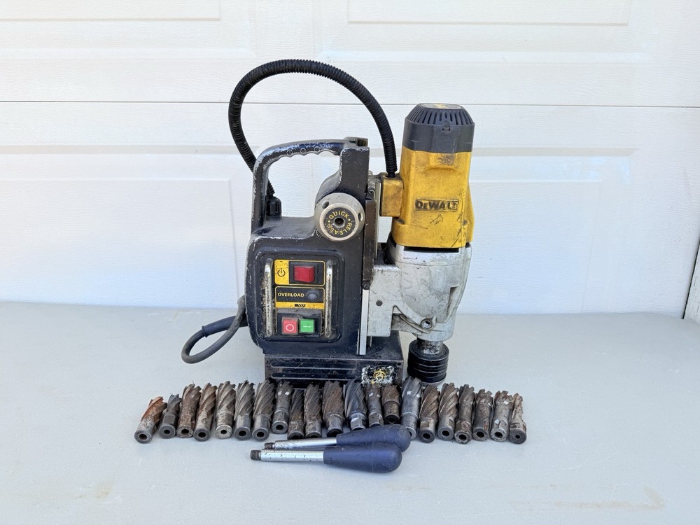 DeWalt DWE1622 Corded Electric Magnetic Drill Press