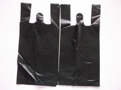 30 ct, PLASTIC SHOPPING BAGS , T SHIRT TYPE, GROCERY ,BLACK SMALL SIZE BAGS.