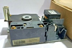 Merlin Gerin Schneider 47893 Gear Motor MCH 100/130 VAC GHJ10625AA