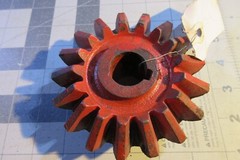 GEHL D9034 gear, bevel OEM NOS (Manitou)