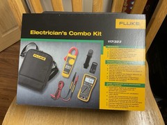 Fluke 117/323KIT Electrician’s Multimeter & True RMS Clamp Meter Combo Kit