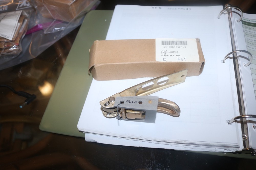 NOS Alcoa Camloc latch 3L1-1 5340-00-305-2943
