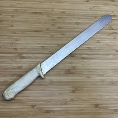Vintage Dexter Russell 12″ Bread Knife White Handle Serrated