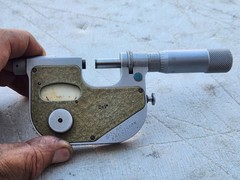 VINTAGE VIS POLAND INDICATING MICROMETER