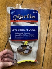 Marlin Cut-Resistant Gloves Size Medium New In Package Steel Mesh Antibacterial