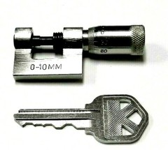 Mini Micrometer 10mm Small Micrometer Pocket Size Metric 0-10mm x 0.01mm