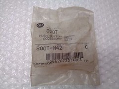 ALLEN BRADLEY 800T-N42 SER.C CAP AMBER LOT OF 2 NSMP